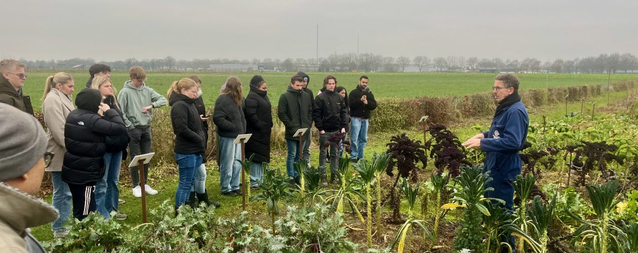 Denk tank bij boer